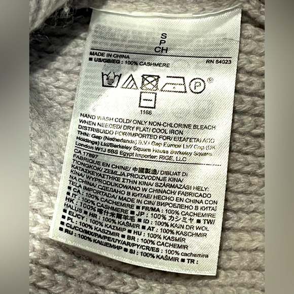 Banana Republic 100% Scottish Cashmere sweater, oversized size small - Picture 8 of 8